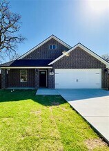 1022 Cheyenne Rd in Dallas, TX - Foto de edificio - Building Photo