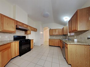 8307 Malin Ct in Houston, TX - Building Photo - Building Photo
