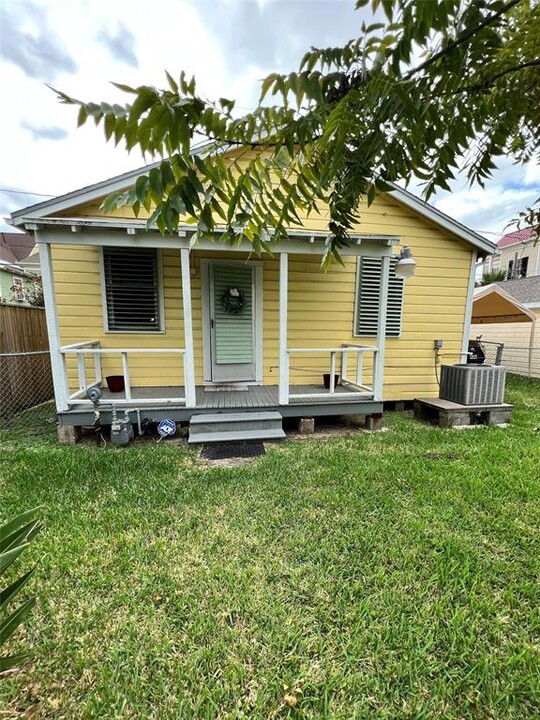 1517 Church Street Rear in Galveston, TX - Building Photo