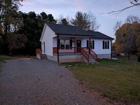 976 Beck Rd in Eden, NC - Building Photo