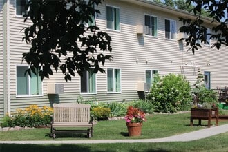 1485 N 7th St in Manitowoc, WI - Building Photo - Building Photo