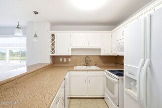 4725 Bay Point Rd in Panama City Beach, FL - Building Photo - Building Photo