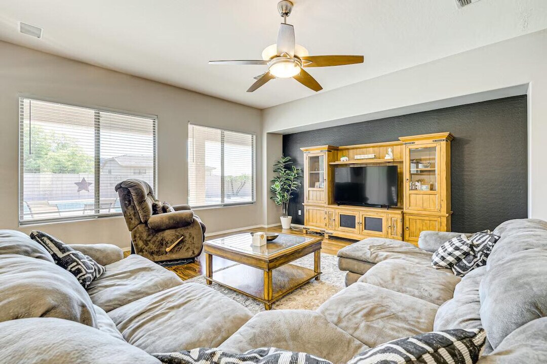 26221 N 43rd Ave, Unit ID1386217P in Phoenix, AZ - Building Photo