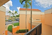 6284 NW 186th St in Hialeah, FL - Building Photo - Building Photo