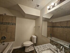 9432 Lexington Cir in Charlotte, NC - Building Photo - Building Photo
