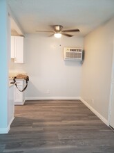 4911 Romaine St in Los Angeles, CA - Building Photo - Building Photo