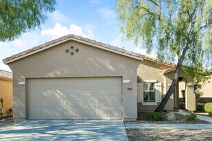 41302 N Hudson Trail in New River, AZ - Building Photo