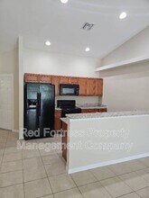 717 Nicholas Pkwy W in Cape Coral, FL - Building Photo - Building Photo