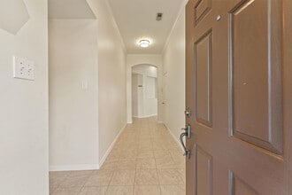 9519 Rodgers Rd in Houston, TX - Foto de edificio - Building Photo