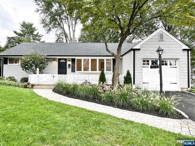 property at 319 Mastin Pl