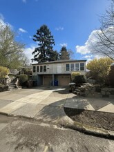 2332 SE 72nd Ave in Portland, OR - Building Photo - Building Photo