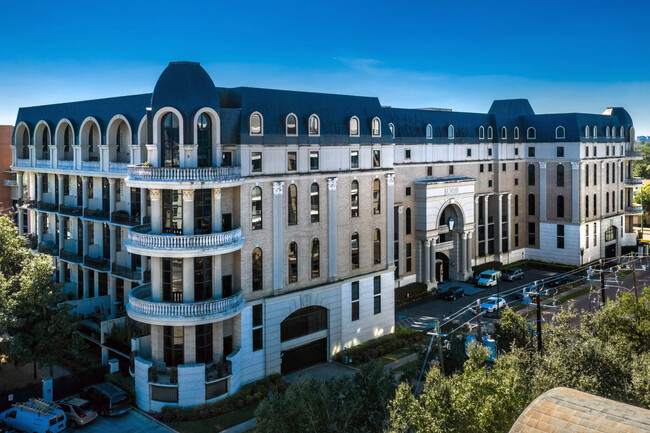 The Renoir Lofts in Houston, TX - Foto de edificio - Building Photo