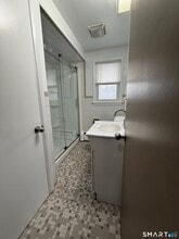 30 Bungay Rd in Seymour, CT - Building Photo - Building Photo