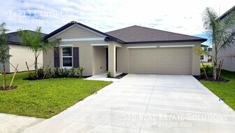 17213 Connecticut Ave in North Fort Myers, FL - Building Photo