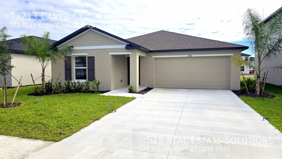 17213 Connecticut Ave in North Fort Myers, FL - Building Photo