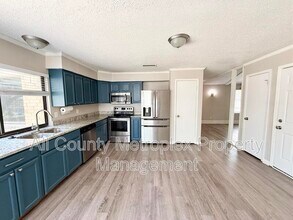 2107 Rockwood Dr in Carrollton, TX - Building Photo - Building Photo