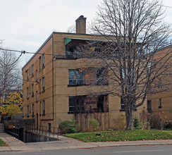 935 Avenue Rd in Toronto, ON - Building Photo - Building Photo