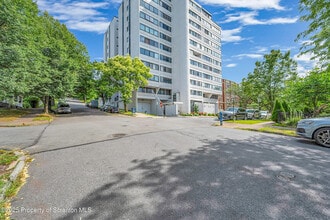 550 Clay Ave in Scranton, PA - Building Photo - Building Photo