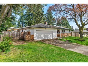 10 SE 153rd Ave in Portland, OR - Building Photo - Building Photo