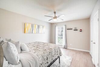 Savannah in Houston, TX - Building Photo - Interior Photo