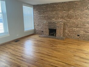 1500 N Elk Grove Ave in Chicago, IL - Building Photo - Building Photo