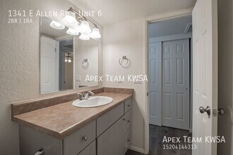 1341 E Allen Rd in Tucson, AZ - Foto de edificio - Building Photo