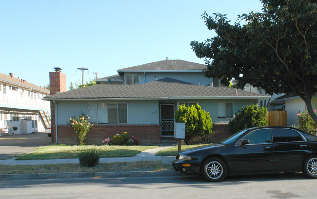 3511 Alden Way in San Jose, CA - Building Photo - Building Photo