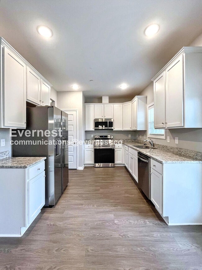 1112 Prospect Ct in Columbia, TN - Building Photo - Building Photo