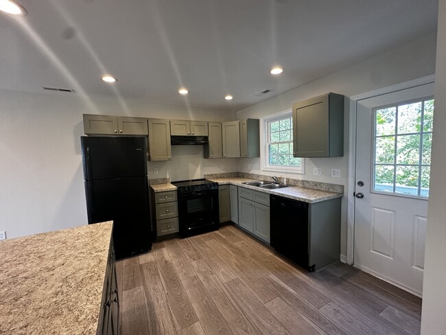 property at 31 Kimberley St