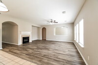 3815 Saxon Hollow Ct in Friendswood, TX - Foto de edificio - Building Photo