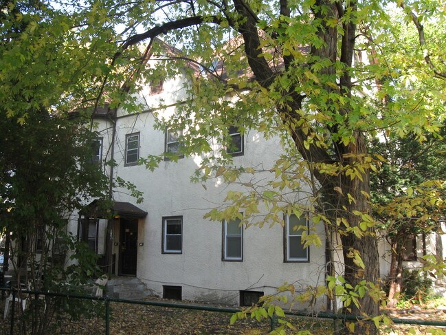 2734 Garfield Ave in Minneapolis, MN - Building Photo - Building Photo