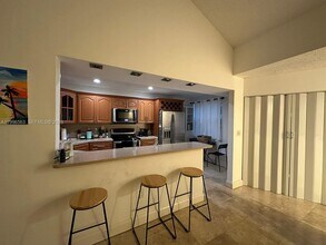 9752 NW 47th Terrace in Doral, FL - Building Photo - Building Photo