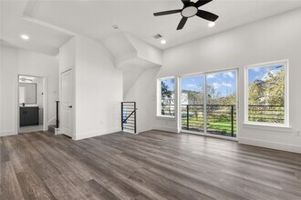 2709 Dennis St in Houston, TX - Building Photo - Building Photo