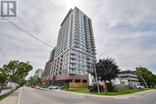 28 Ann St in Mississauga, ON - Building Photo