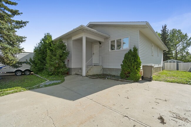 property at 9609-65ave 65 Ave