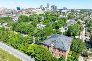 Horace Mann Condominiums Apartamentos