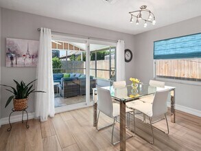 744 110th Ave N in Naples, FL - Building Photo - Building Photo