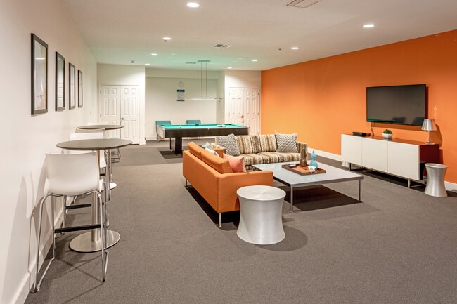 Meridian Pointe Apartment Homes in Burnsville, MN - Building Photo - Interior Photo