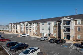 Pinnacle Springs Retirement Resort in Rogers, AR - Building Photo - Building Photo