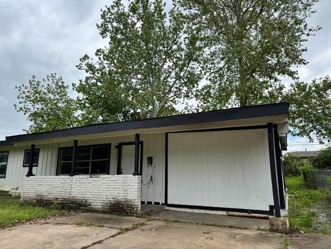 property at 244 E 54th St N