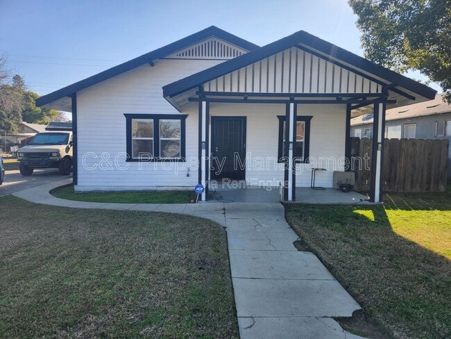 765 E San Joaquin Ave in Tulare, CA - Building Photo - Building Photo