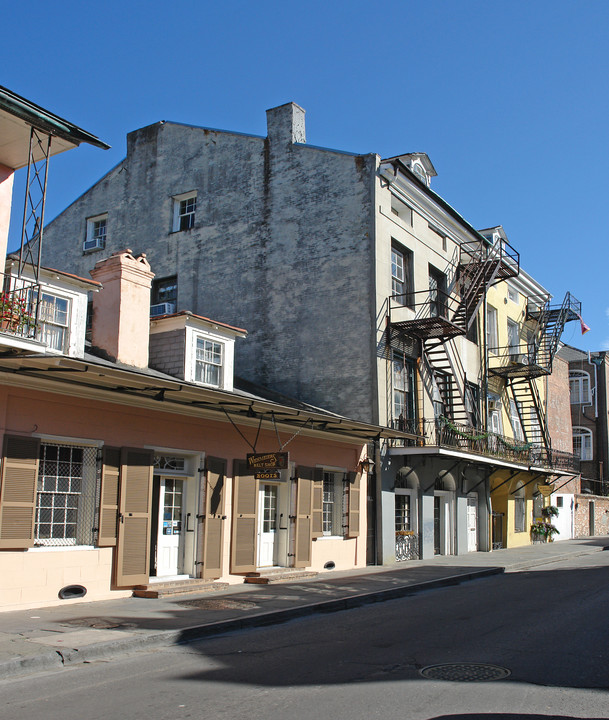 717 Toulouse St in New Orleans, LA - Building Photo