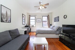 300 E 82nd St, Unit SI ID1032021P in New York, NY - Building Photo