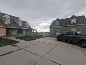 1267 W Burke Ln in Farmington, UT - Building Photo - Building Photo