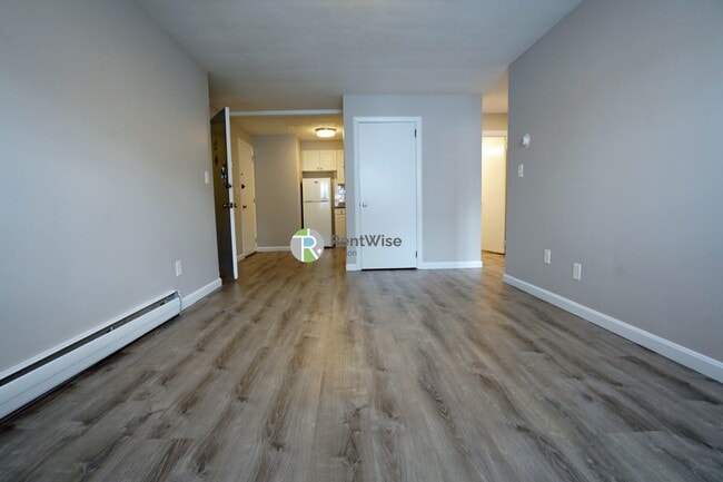 39 Shepard St in Boston, MA - Foto de edificio - Building Photo