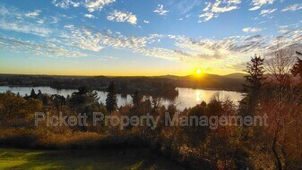 3340 Narrows View Ln NE in Bremerton, WA - Building Photo