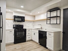 610 W 5735 S in Murray, UT - Building Photo