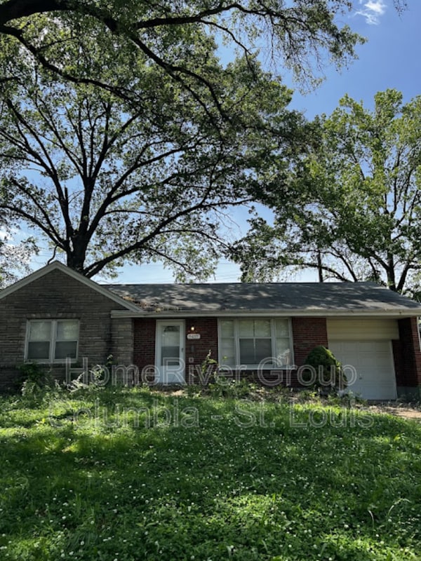 9437 Duenke Dr in St. Louis, MO - Building Photo - Building Photo
