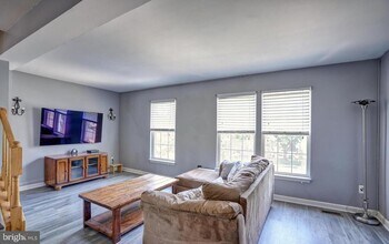 102 Cagney Terrace SE in Leesburg, VA - Building Photo - Building Photo