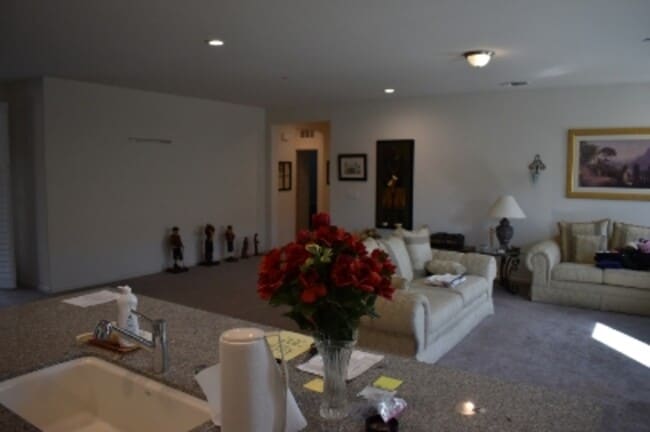 701 Betten St in Los Banos, CA - Building Photo - Building Photo